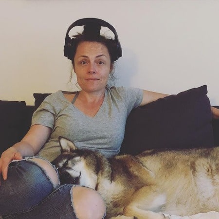 Picture of Arwen Humphreys with her pet dog